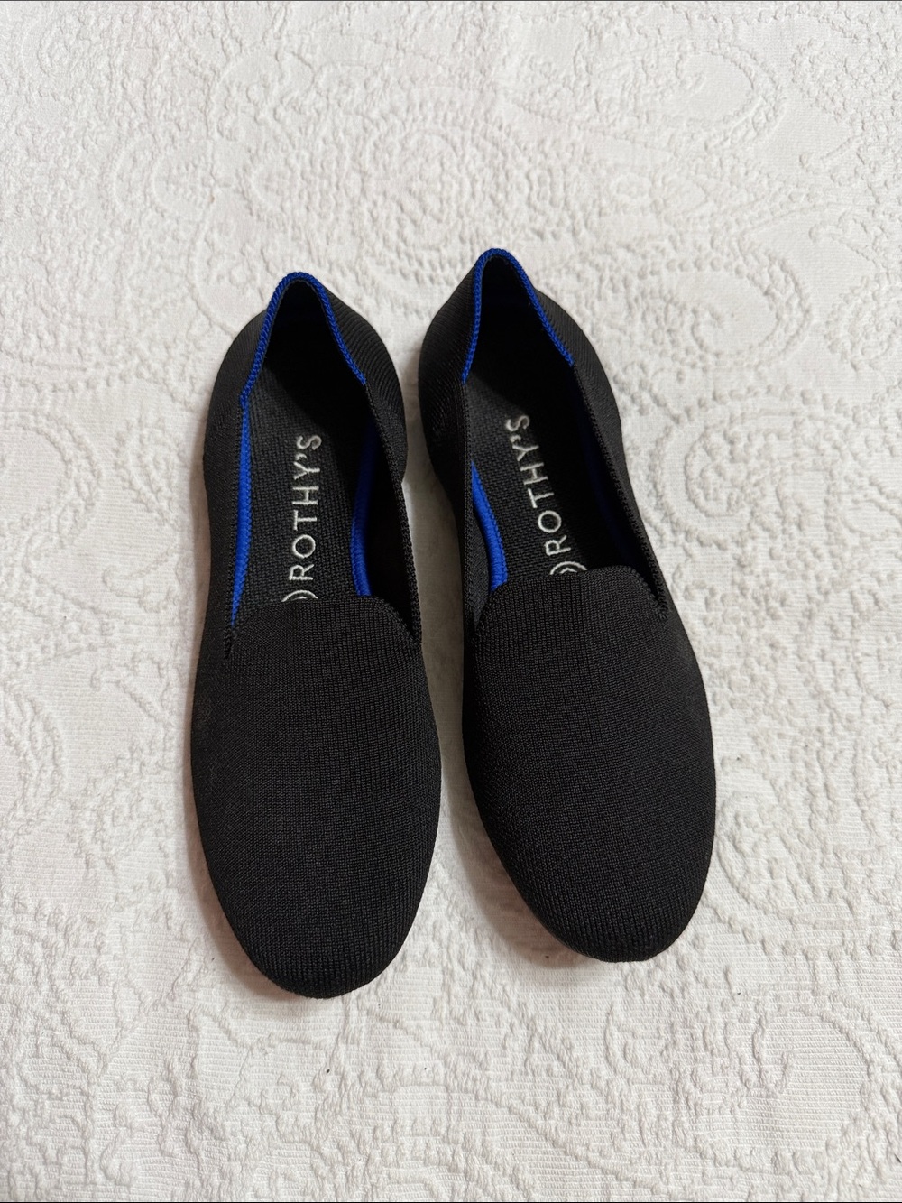Rothy's Size 8.5M Black Knit Flats Round Toe with Blue Trim